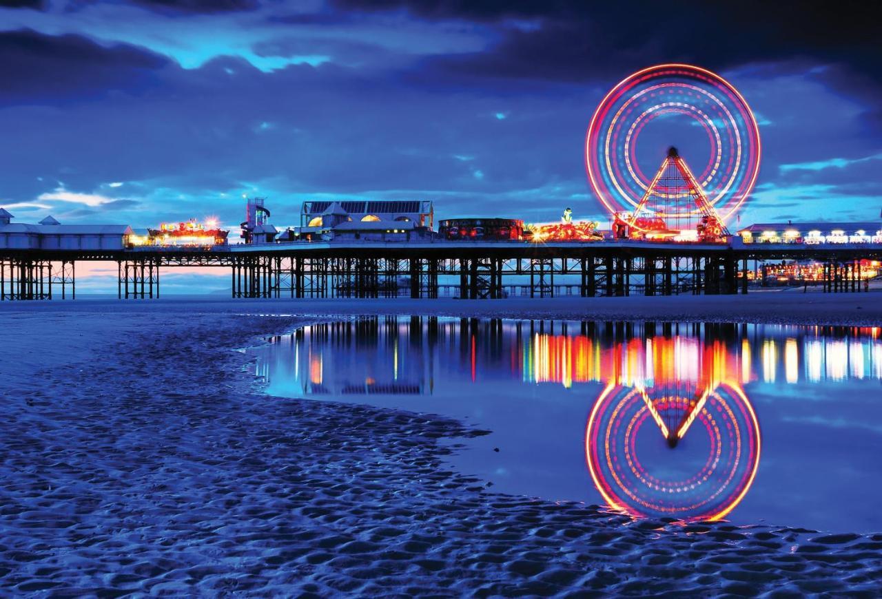 Albert Luxury Hottub & Jacuzzi Apartments Blackpool Eksteriør billede
