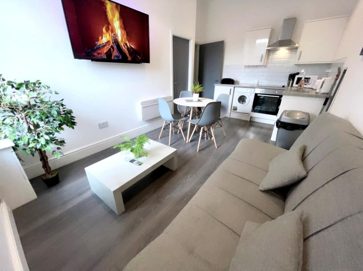 Albert Luxury Hottub & Jacuzzi Apartments Blackpool Eksteriør billede