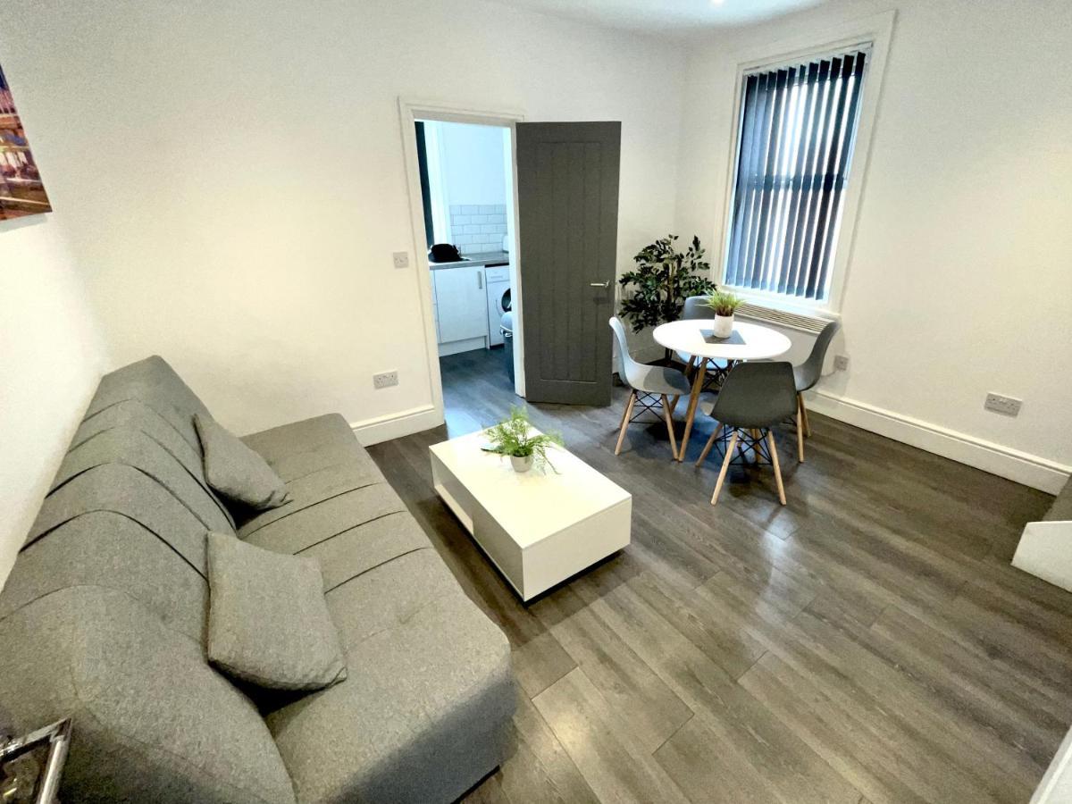 Albert Luxury Hottub & Jacuzzi Apartments Blackpool Eksteriør billede